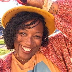 Meet your Posher, Dionne